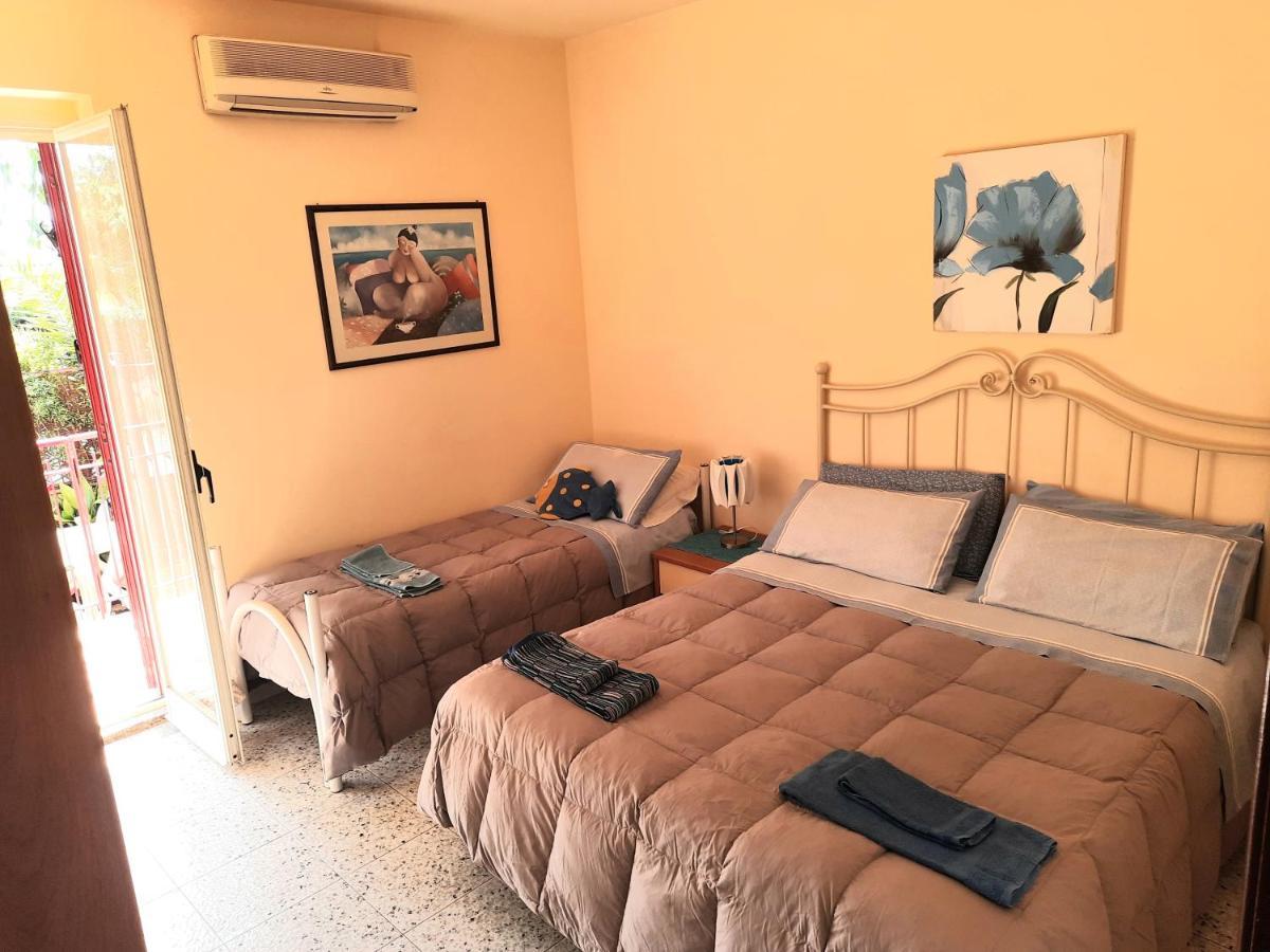 Casa Susanna Fondachello  Luaran gambar