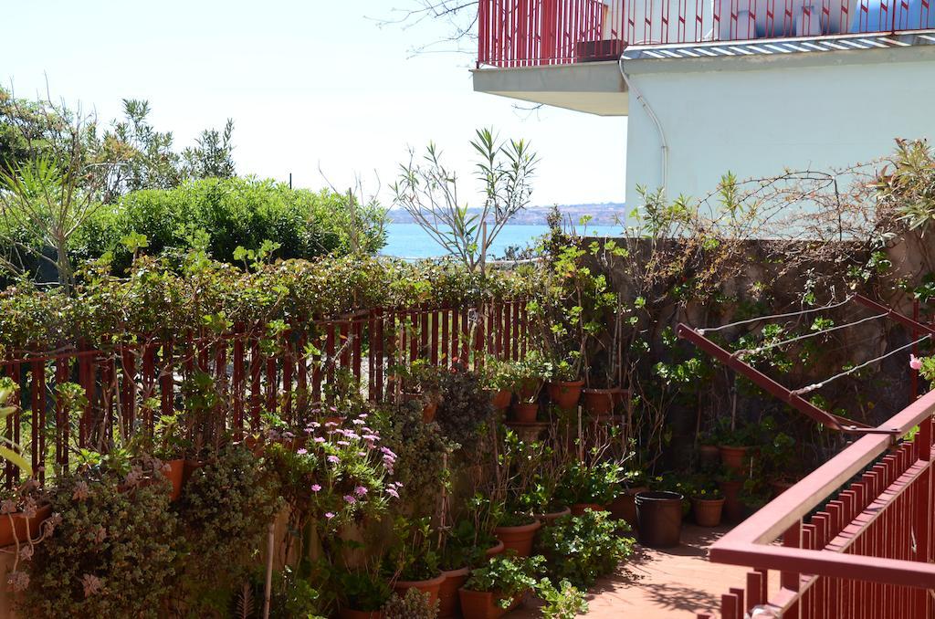 Casa Susanna Fondachello  Luaran gambar