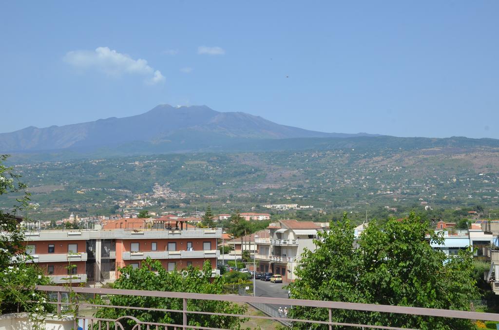 Casa Susanna Fondachello  Luaran gambar
